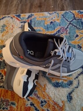 On Running Cloudstride Men's Running Shoes - Gray/White